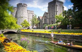 Canterbury  dil okullarını görüntülemek için tıklayın.