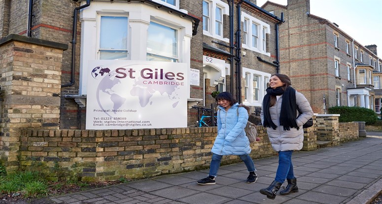 St Giles Cambridge dil okulları