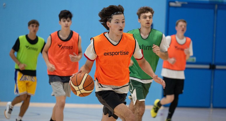 clayesmore-school-basketbol