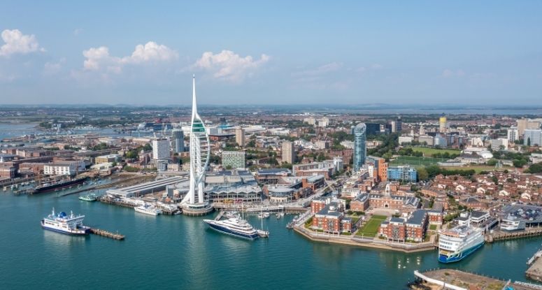 Portsmouth Şehri Hakkında Genel Bilgiler ve Eğitim