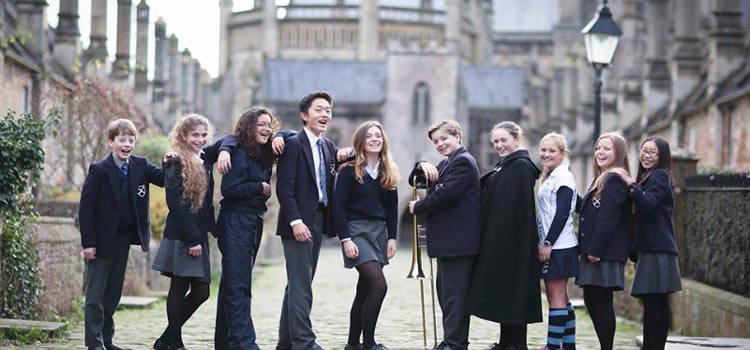 wells cathedral school'da lise eğitimi