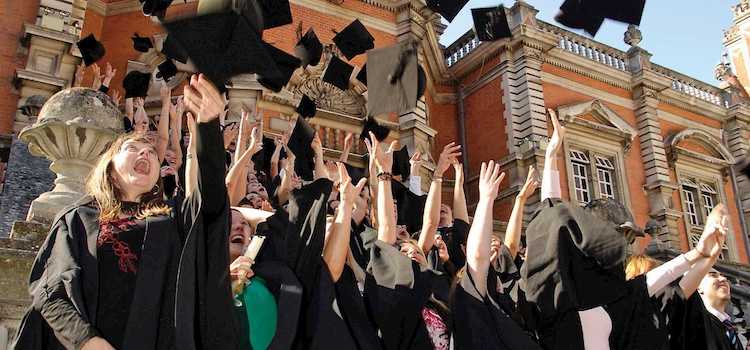 Royal Holloway University of London Londra üniversite