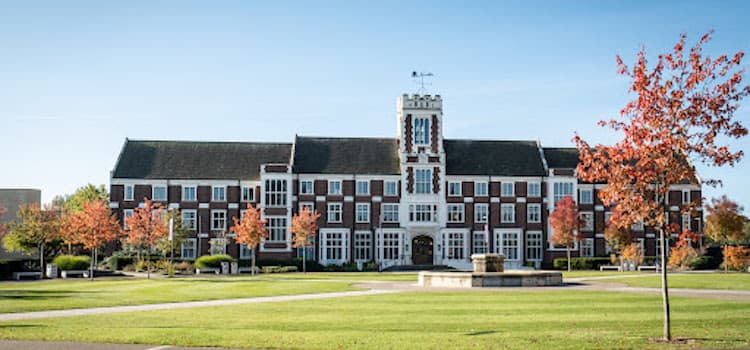 Leicester Üniversite