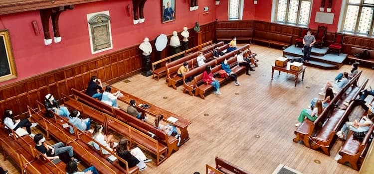 Oxford Scholastica Academy İngiltere Yaz Okulu