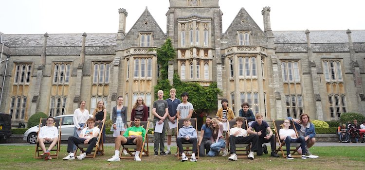 Queen's College Taunton - Academic Camp Somerset Yaz Okulları