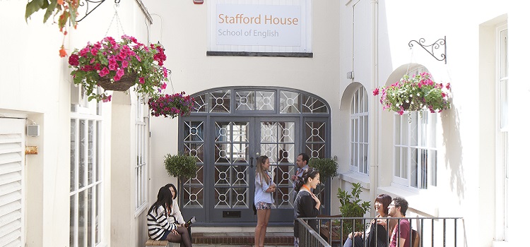 stafford house ingiltere dil okulu